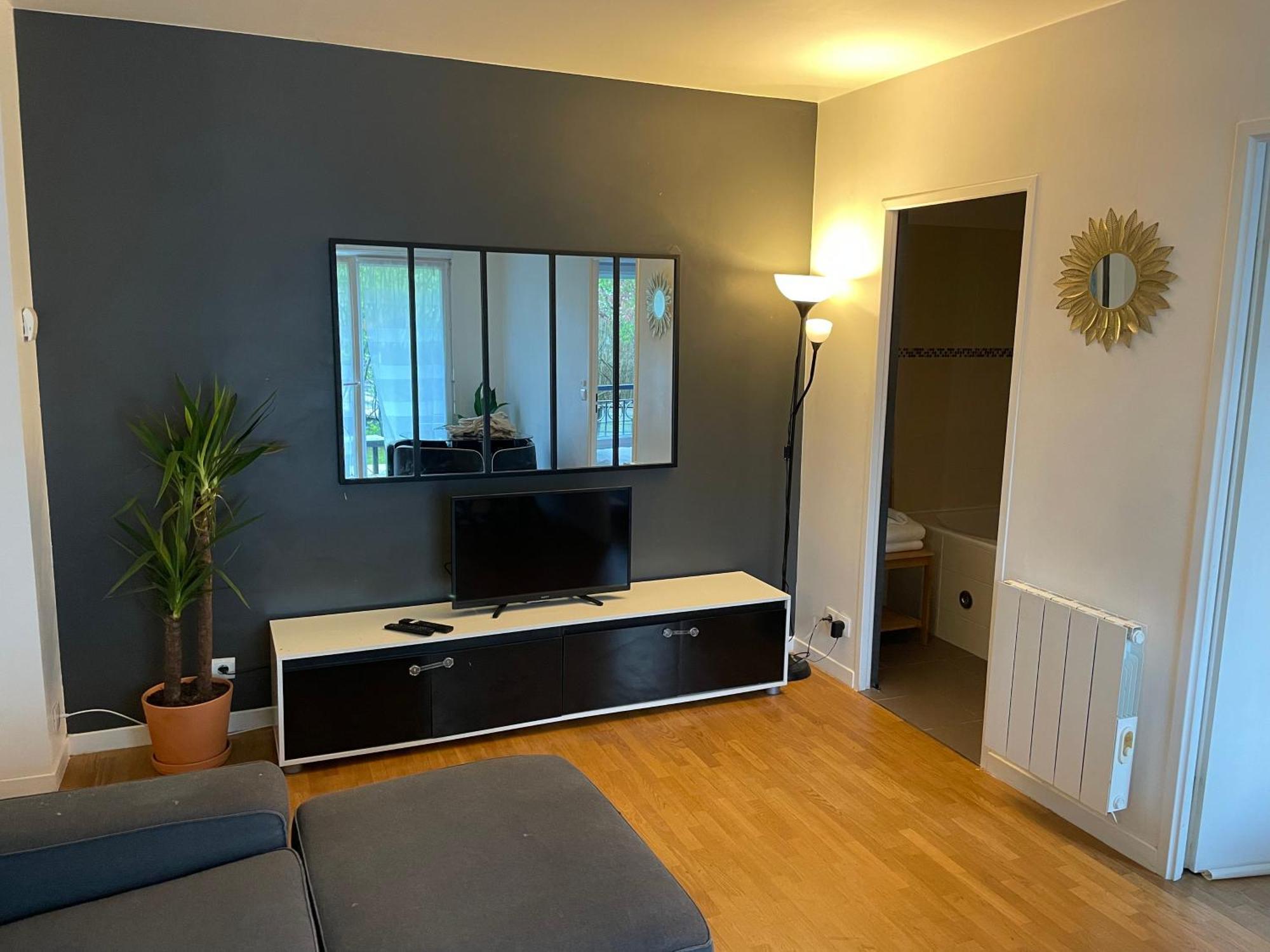 1 Bedroom With Garden, Train Station, Disneyland, Val D'Europe Bussy-Saint-Georges Kültér fotó
